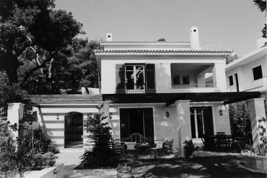 2001, RG HOUSE